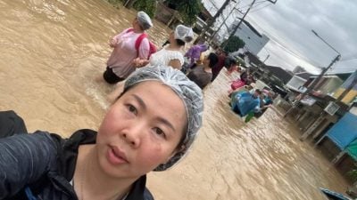 泰南大水灾 | “感谢大家热心相助，我们安全啦！”30大马公民脱险归国