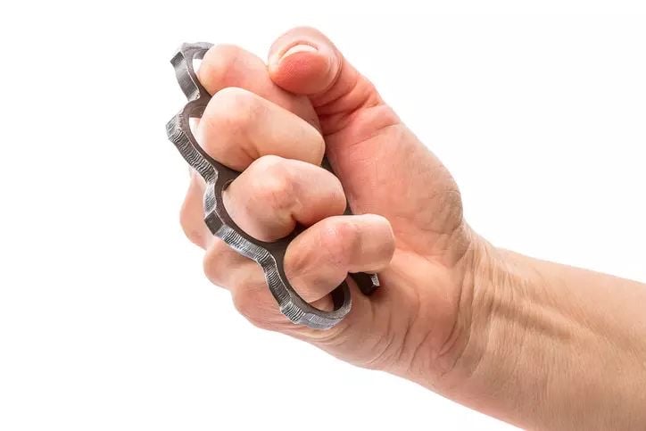 供星洲网:半月内第三宗! 西九高铁站再爆有人携“铁莲花”武器