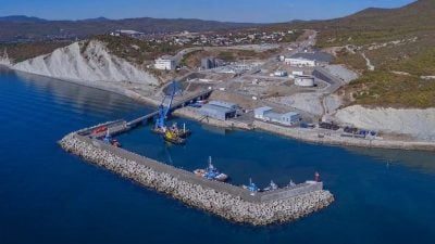 俄乌战争 | 俄油港遭海上无人艇袭击停摆