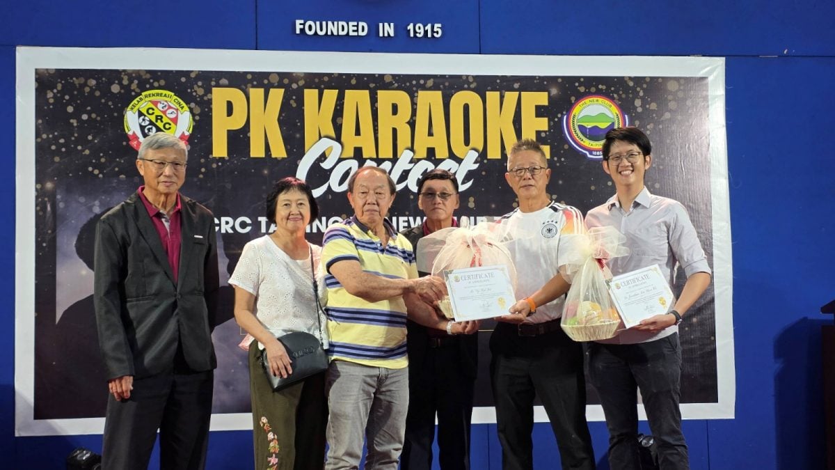 俱乐部游泳池遇溺 女会员及时获救