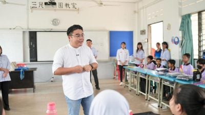 倪可敏吴家良再捎佳音 拨6万挺三民两校义卖会