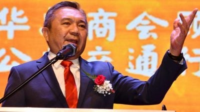 黄思汉：平衡各方发展经济   “大马哪方也不亲”