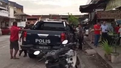 在咖啡店起争执  华男用刀刺伤人被捕