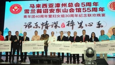 吴亚烈：可选择不饮用  禁酒影响马航竞争力