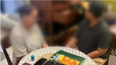 2女子冒充警官勒索情侣  遭警方逮捕