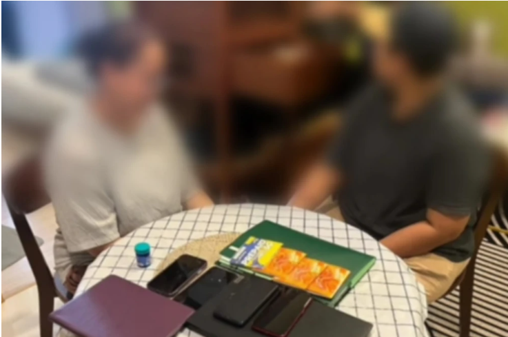 全:(已签发)两女子冒充警官勒索情侣遭关丹警方逮捕