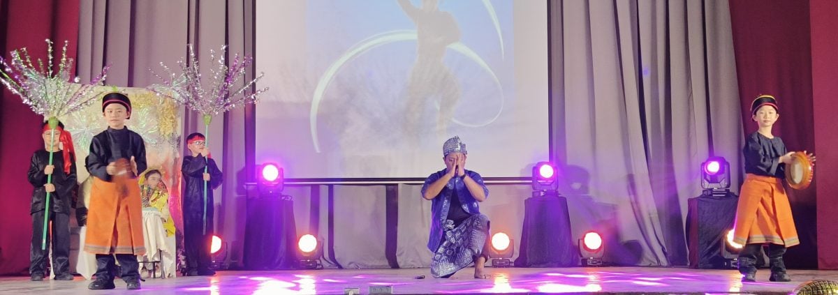 八月筹建鼓队成形 二十四节令鼓响育华