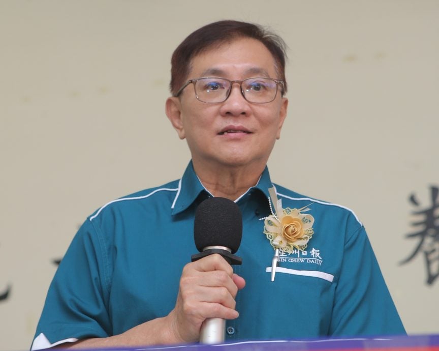 共同支持华校守护下一代 许春:再大困难也能克服