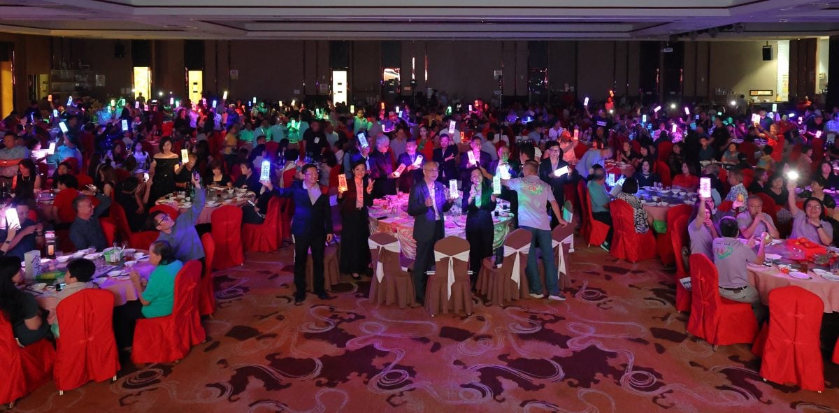 关丹站“爱华教”演出成功，首首经典名曲、热舞表演扣人心弦。