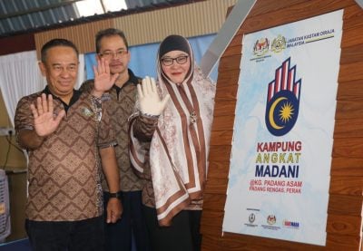 关税局严执法也送暖社区 总监吁民众了解部门职权   ​