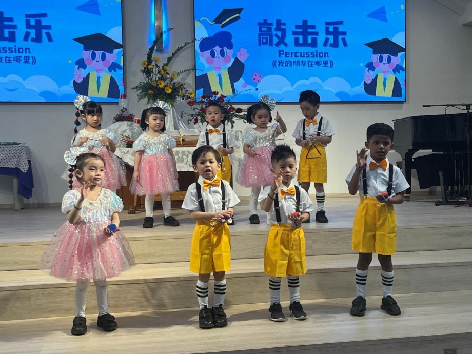 兵如港卫理幼儿园 毕业礼童真舞台闪耀