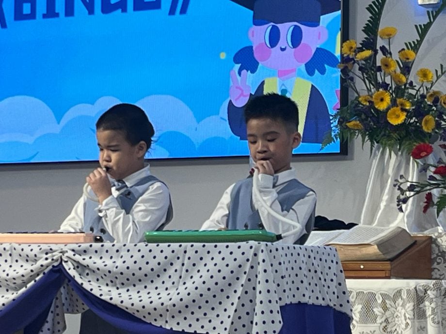 兵如港卫理幼儿园 毕业礼童真舞台闪耀