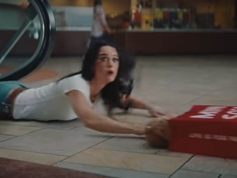 凯蒂佩莉新歌揭分手内幕 自嘲“全身伤痕累累”