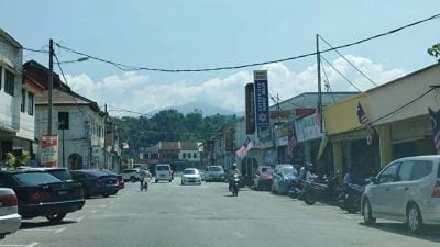 务边三地明制水 民众受促存水供应