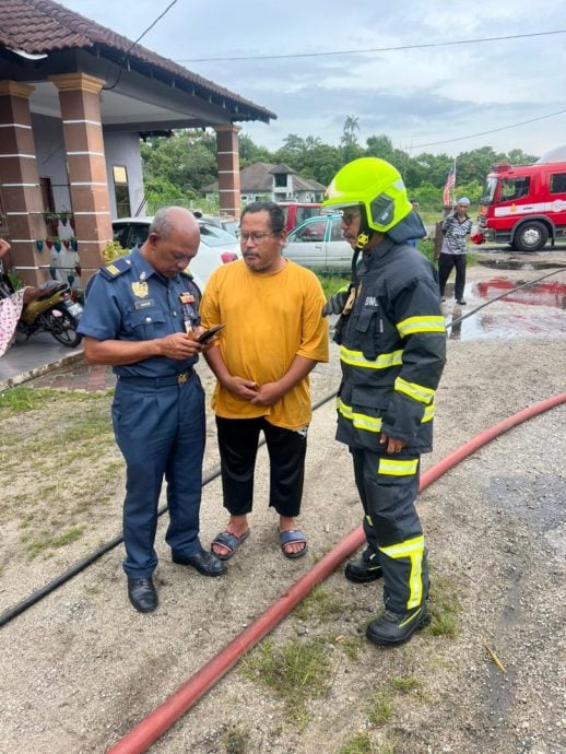北根甘榜屋大火，住户及时逃命无人伤亡。