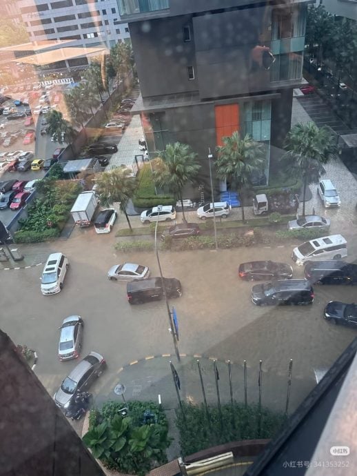 午后滂沱雨 隆市中心多区 淹!