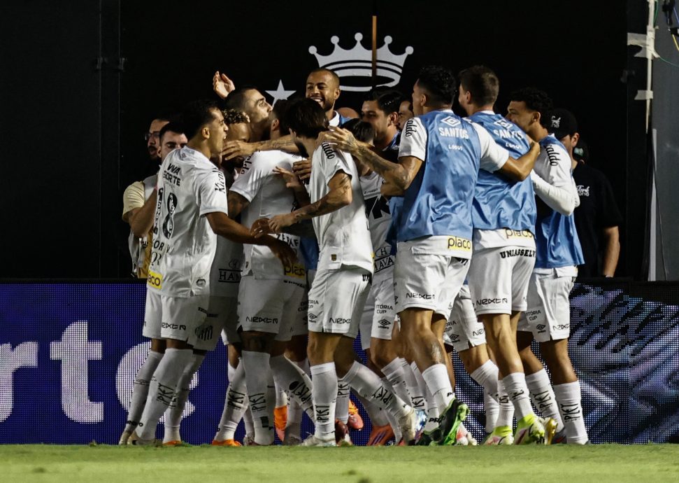 单刀奔袭40米破107天球荒  内马尔兴奋得手舞足蹈