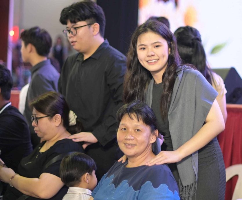 南华独中办成年礼暨会考祈愿大会