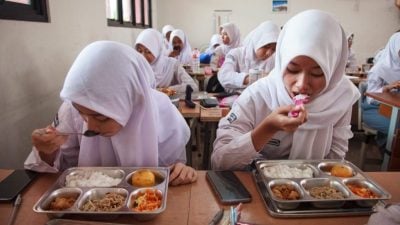 印尼政府：占近半病例 免费餐计划是食物中毒主要导因