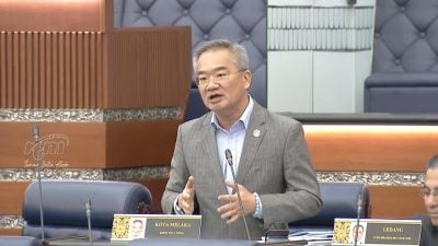 下议院又再掀“慕尤丁女婿在哪”争吵  邱培栋再提引反对党不满
