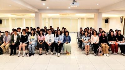 厦大马分校新闻系访本报  探讨新闻未来趋势定位