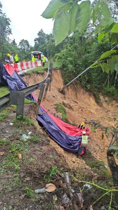 双溪布亚路山崩 紧急封2.1公里马路