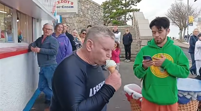 吃好快！美国男24.72秒嗑光甜筒冰淇淋 有望翻新世猷