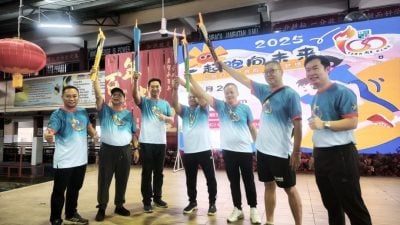 启文小学百年薪火相传  议员5.3万大礼添喜气