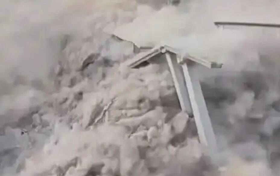 启用仅10个月 四川红旗特大桥垮了