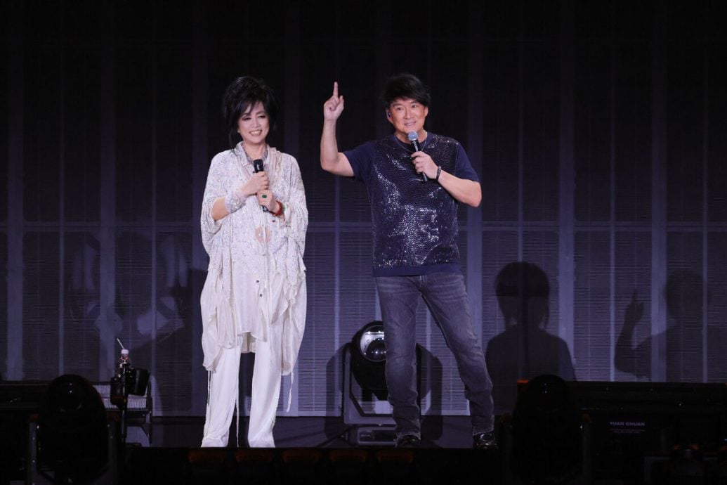 周华健悲痛悼念好友屠颖 高雄开唱背景画面超催泪