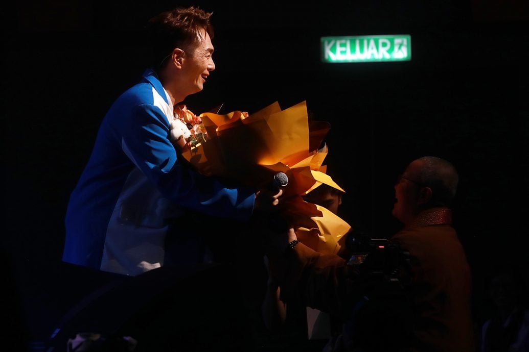 唱星云大作致谢觉诚法师 黎升铭音乐会泪悼亡妹