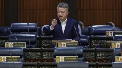 刘镇东驳对等贸协损主权   “蓝眼3议员断章取义”