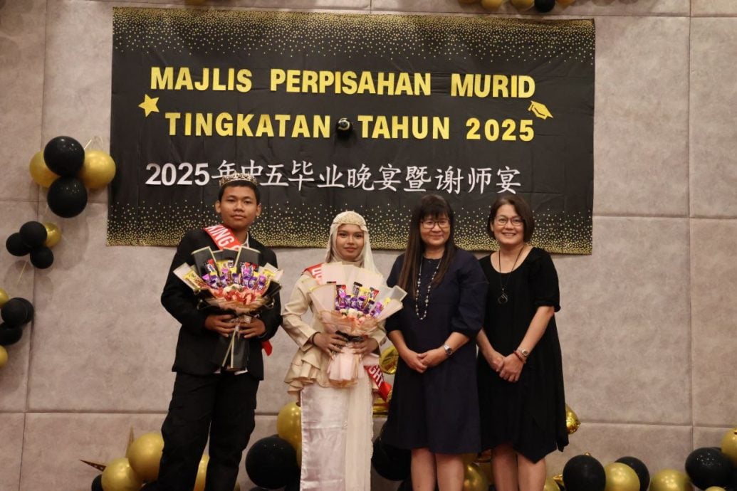 培元华中颁奖典礼暨毕业典礼 189 中五生高唱骊歌