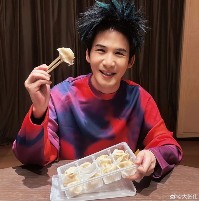 大张伟荷兰遭爆镜盗窃 被警察甩锅态度气炸