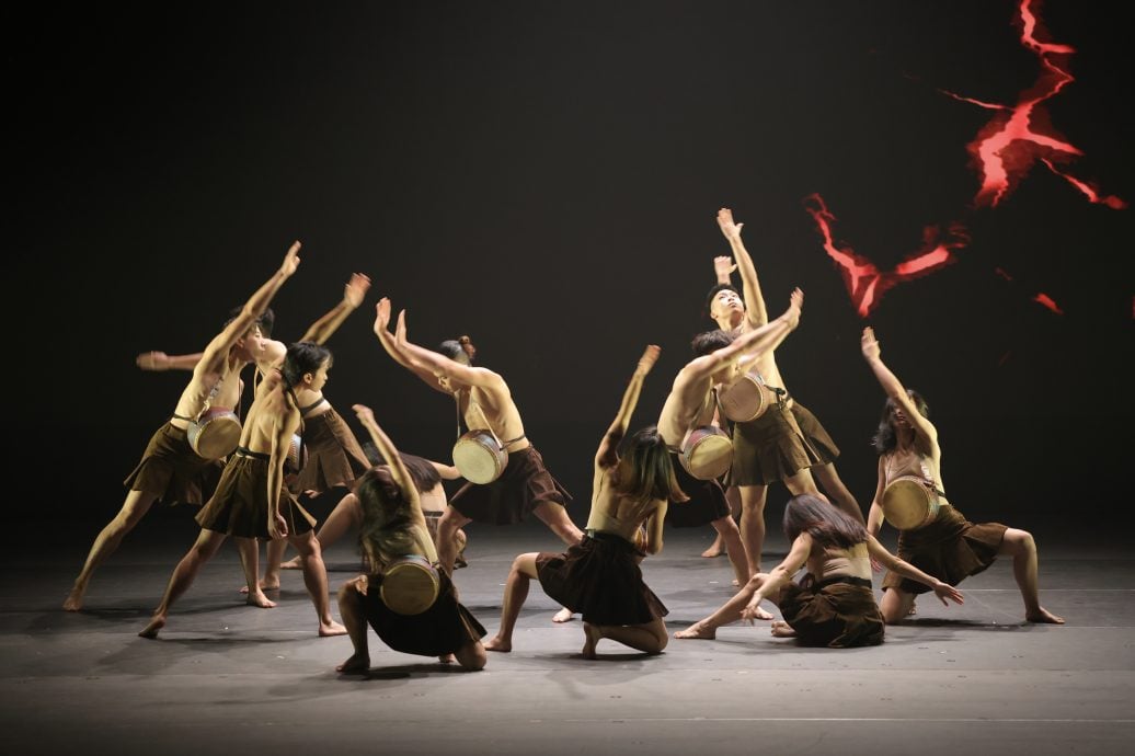 大都会-《卡玛拉德里》首演爆满 掌声见证击乐情谊