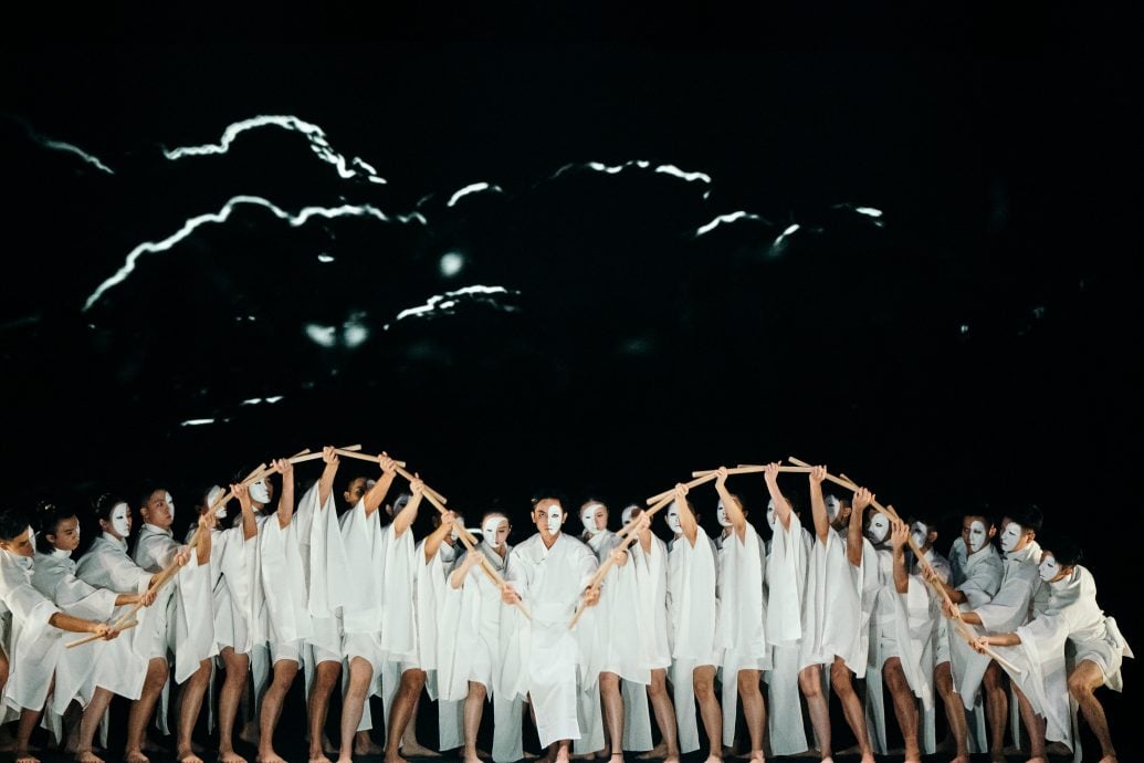 大都会-《卡玛拉德里》首演爆满 掌声见证击乐情谊