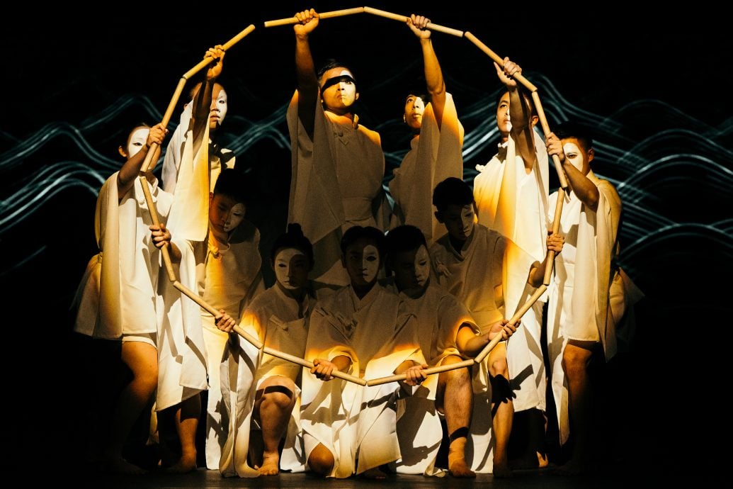 大都会-《卡玛拉德里》首演爆满 掌声见证击乐情谊