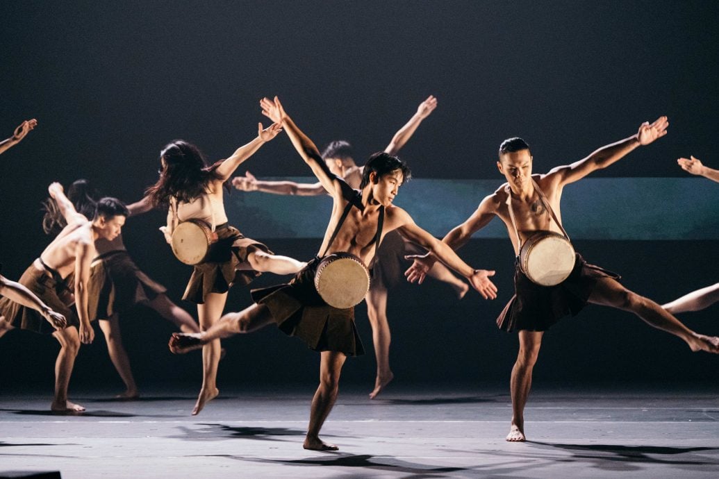 大都会-《卡玛拉德里》首演爆满 掌声见证击乐情谊