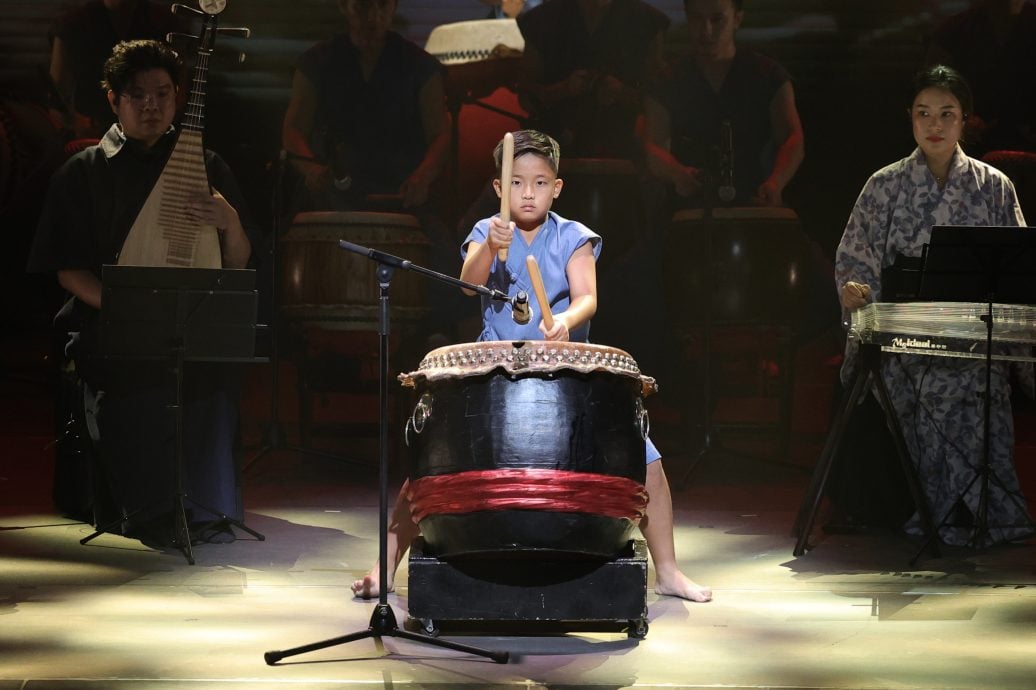 大都会-《卡玛拉德里》首演爆满 掌声见证击乐情谊