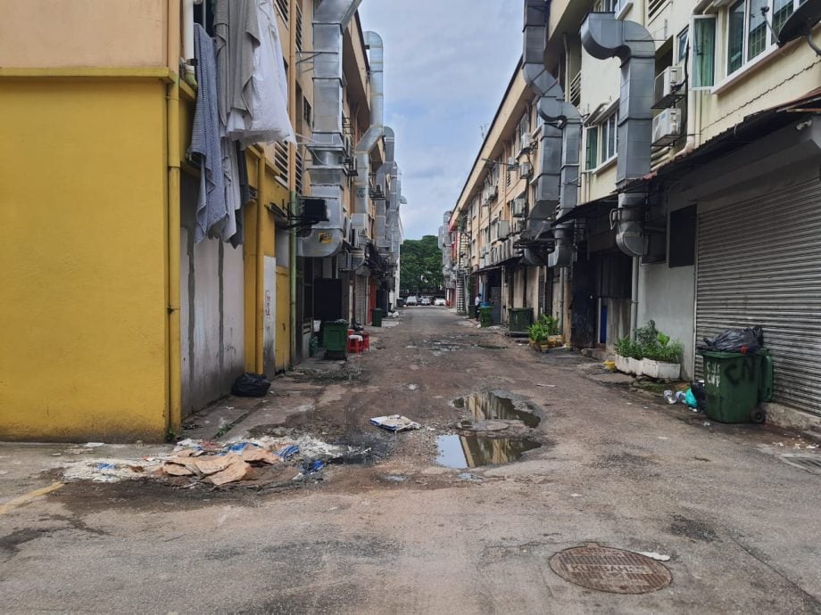 大都会-余保凭:便民设施反成扰民项目 EV充电桩选址加剧拥堵