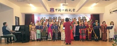 特选择返母校办演唱会   黄桂珍捐甲洞一校1000