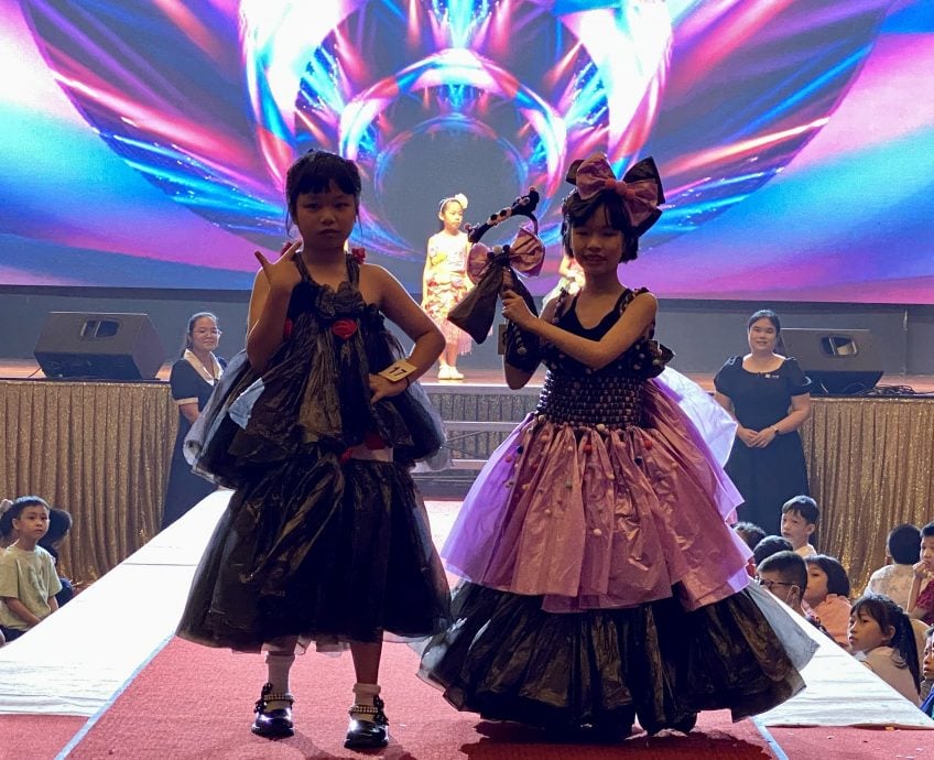 大都会-巴生共和华小学生走猫步迎儿童节