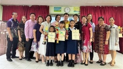 瓜雪华小德行教育讲故事赛   12华小学生同台竞技