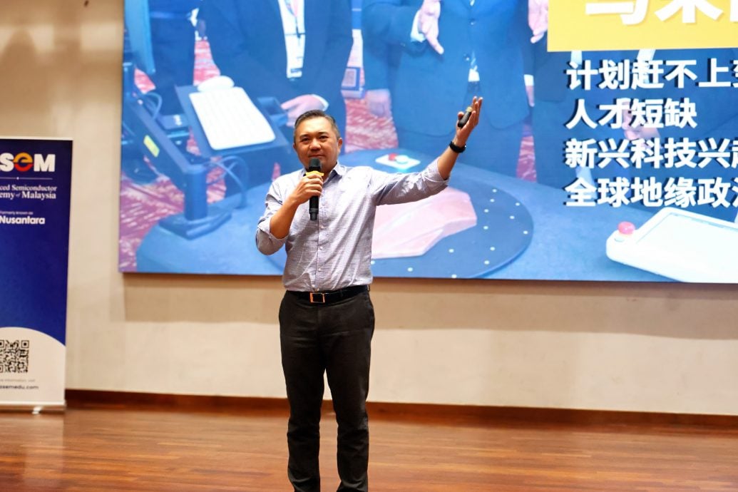 大都会-黄思汉到独中进行分享