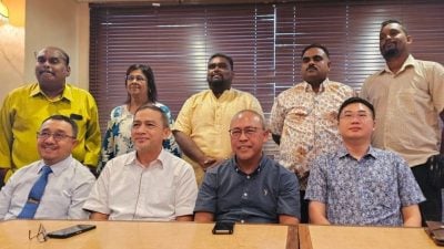 雪伊党媒体屠妖节午餐会   与非马来媒体加强联系