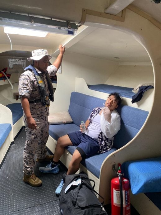 大都会/APMM施援手指断油轮船员