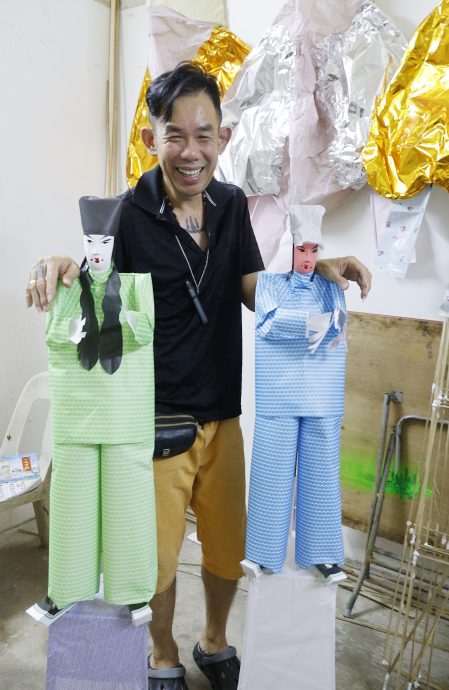 大都会/《特职世界》系列/11月5日见报/纸扎师傅巧手连接阴阳间 营造先人彼岸另一个家园