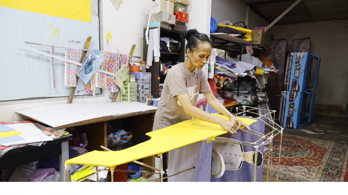 大都会/《特职世界》系列/11月5日见报/纸扎师傅巧手连接阴阳间 营造先人彼岸另一个家园