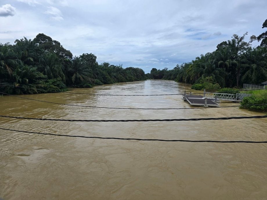 大都会:乌鲁安南灾民人数增/3图