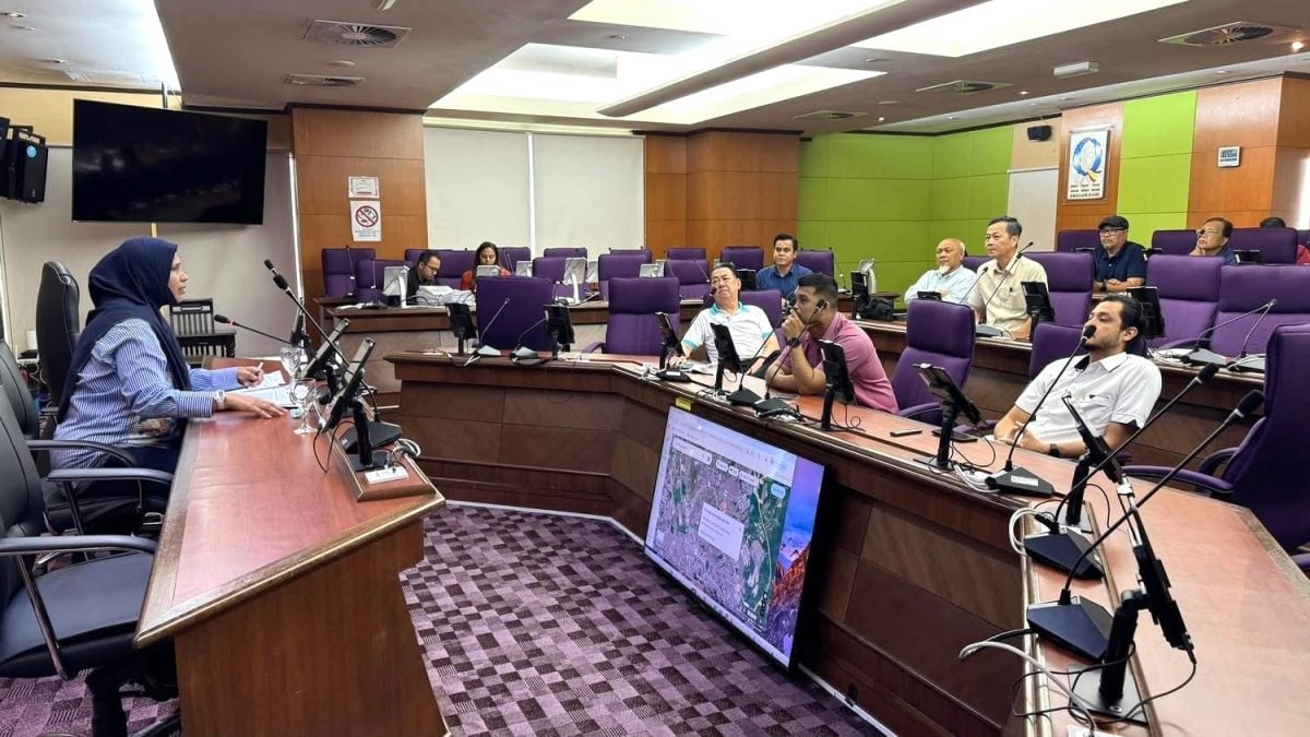 大都会/加影绍佳娜英比安花园岔口的天桥预料于12中开放通车/4图